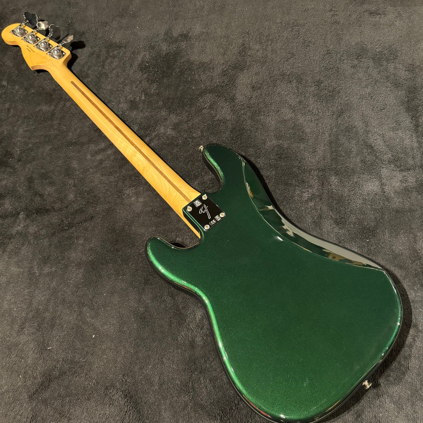 Fender P Bass Limited Edition British Racing Green