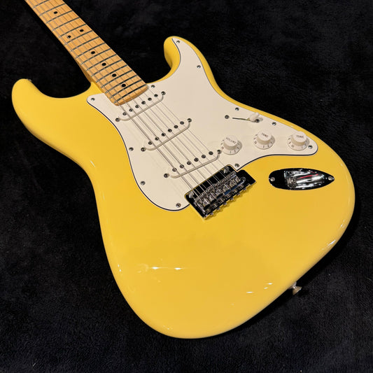 Fender Stratocaster Buttercream MIM player series