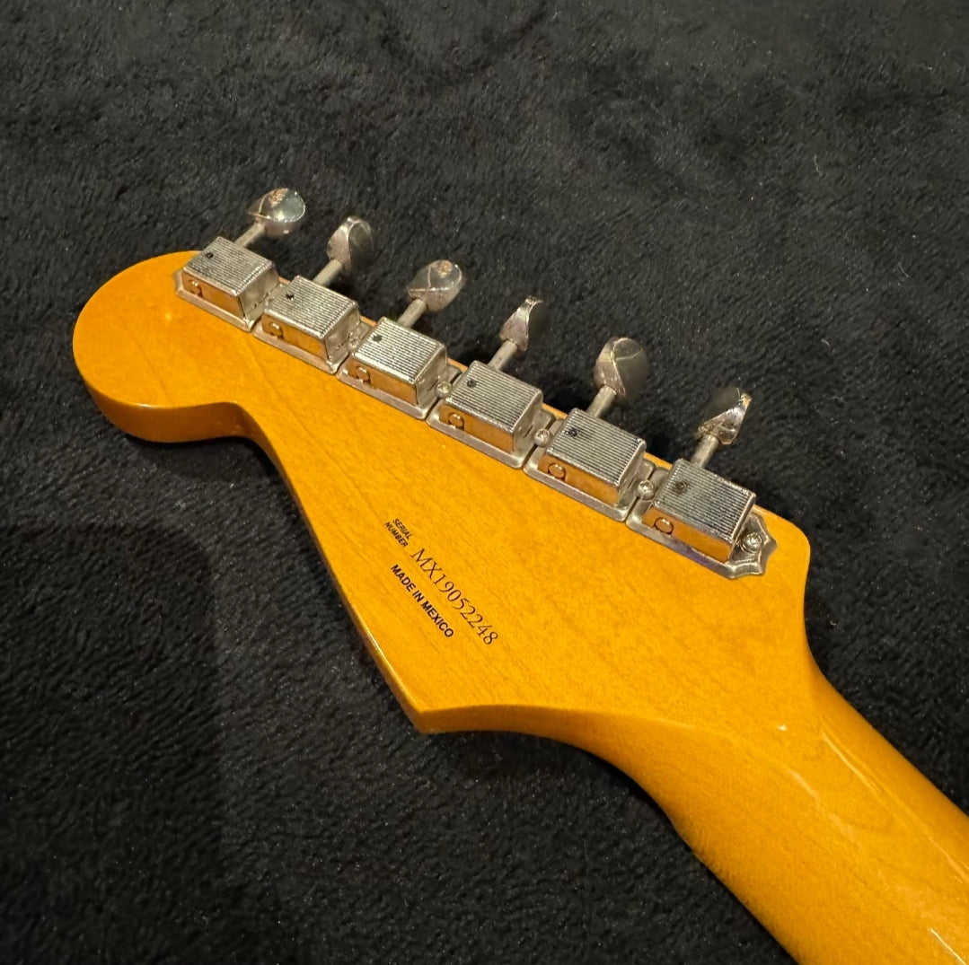Fender Vintera '50s Stratocaster with Maple Fretboard Seafoam Green