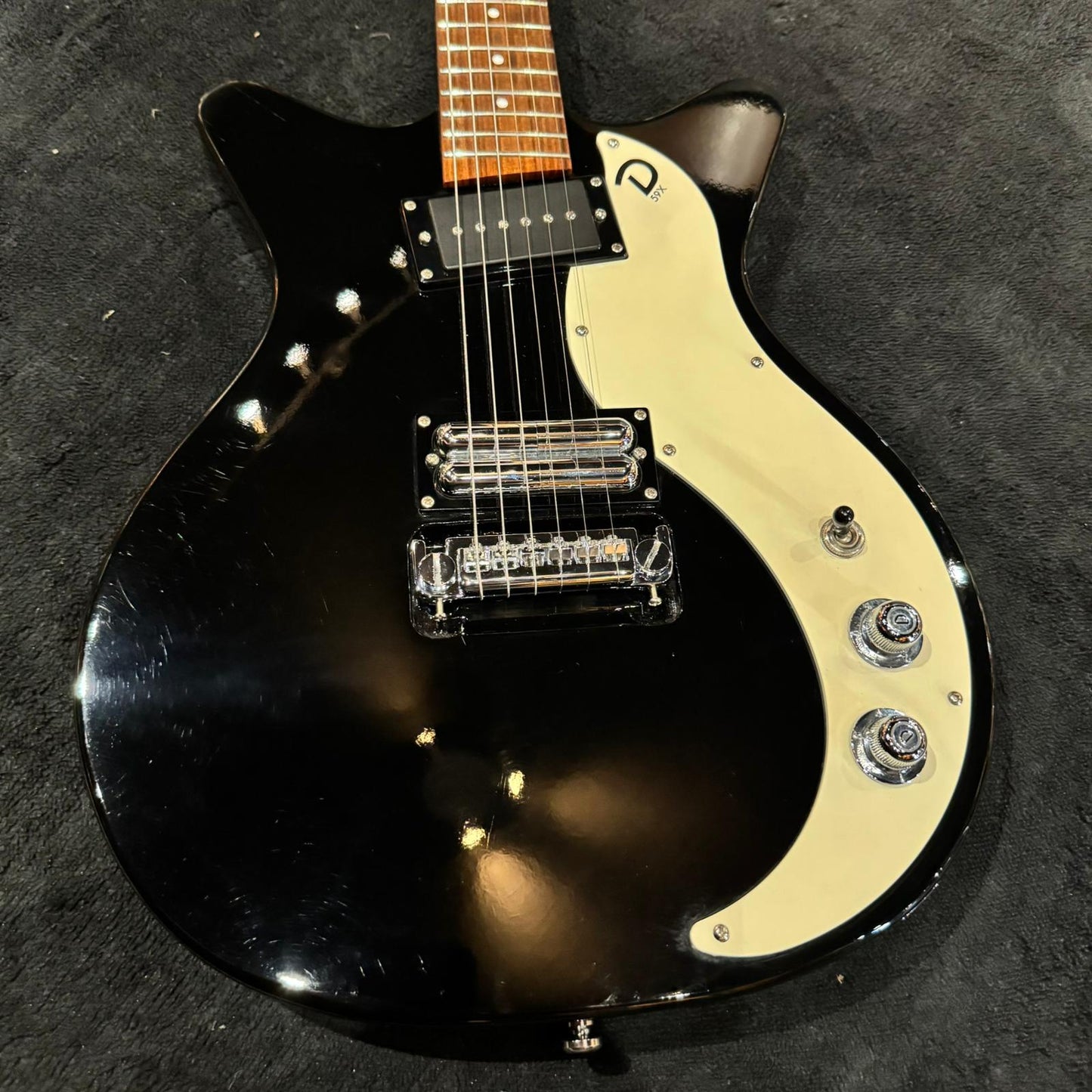 Danelectro 59XT with Lipstick Humbucker Black
