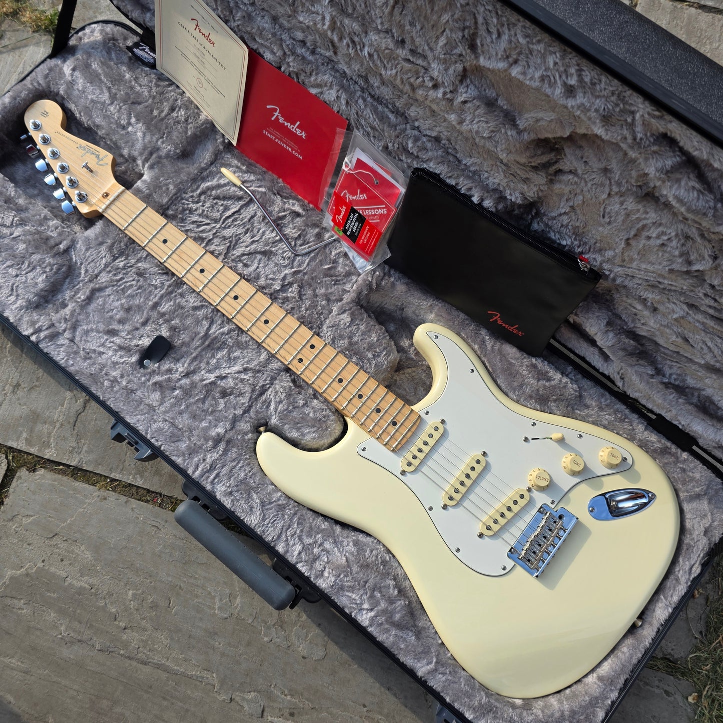 American Professional Stratocaster - Olympic White