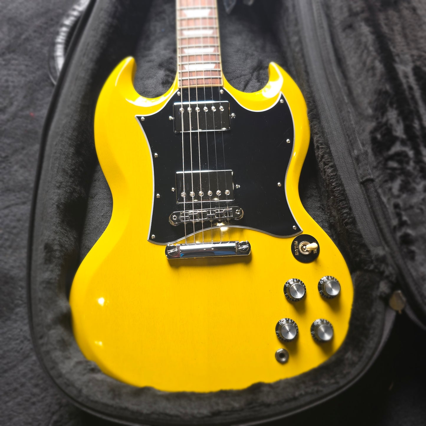 Gibson SG Standard '61 2023 - TV Yellow with Padded Gibson Bag