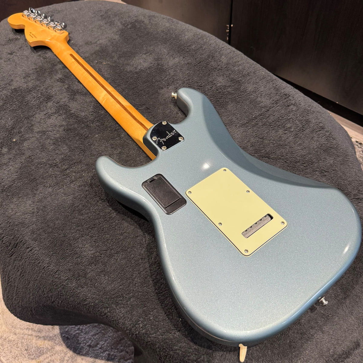 Fender Deluxe Roadhouse Strat 2018 - Mystic Iced Blue