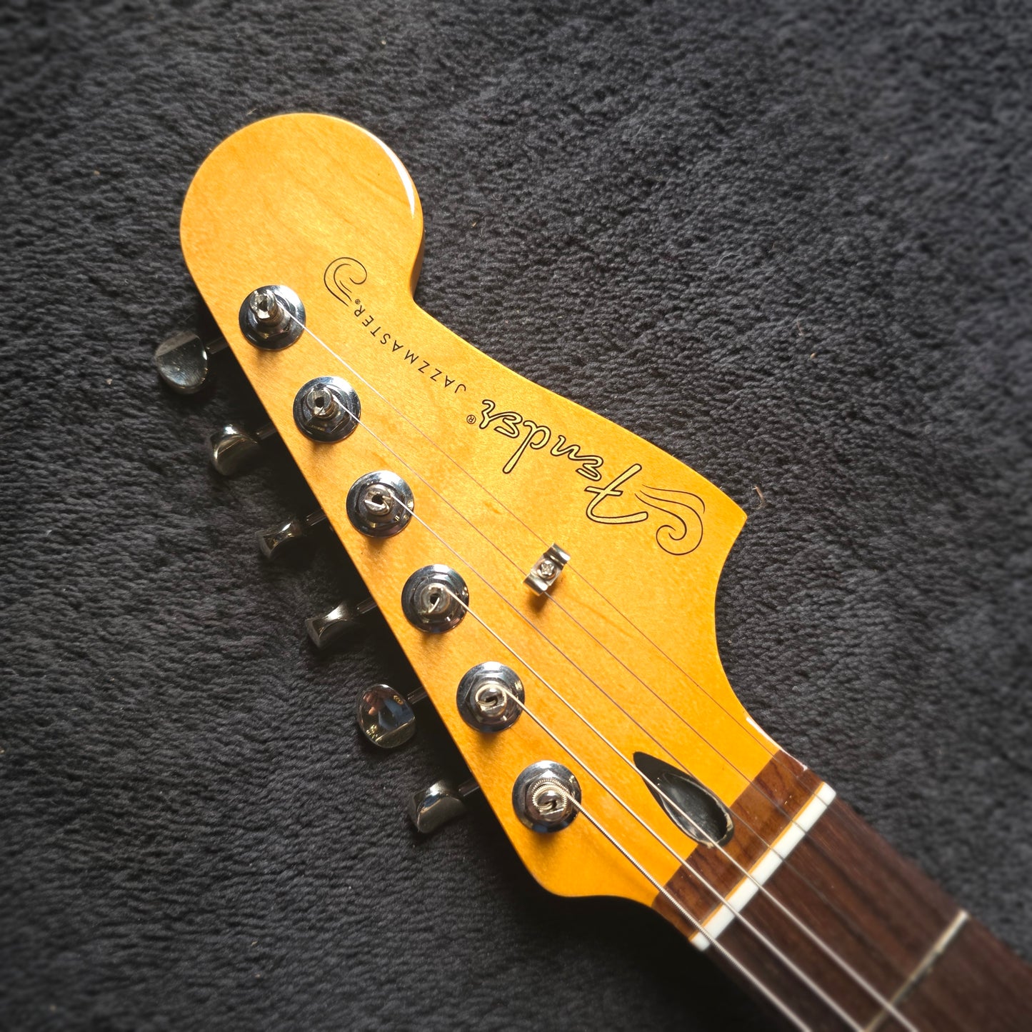 Fender Player II Jazzmaster in 3-Colour-Sunburst
