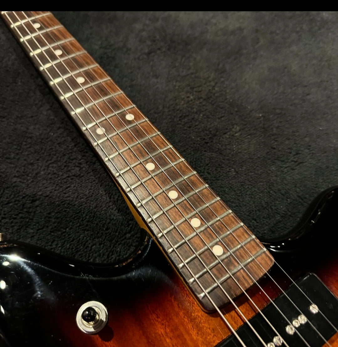 Fender Modern Player Jaguar Sunburst