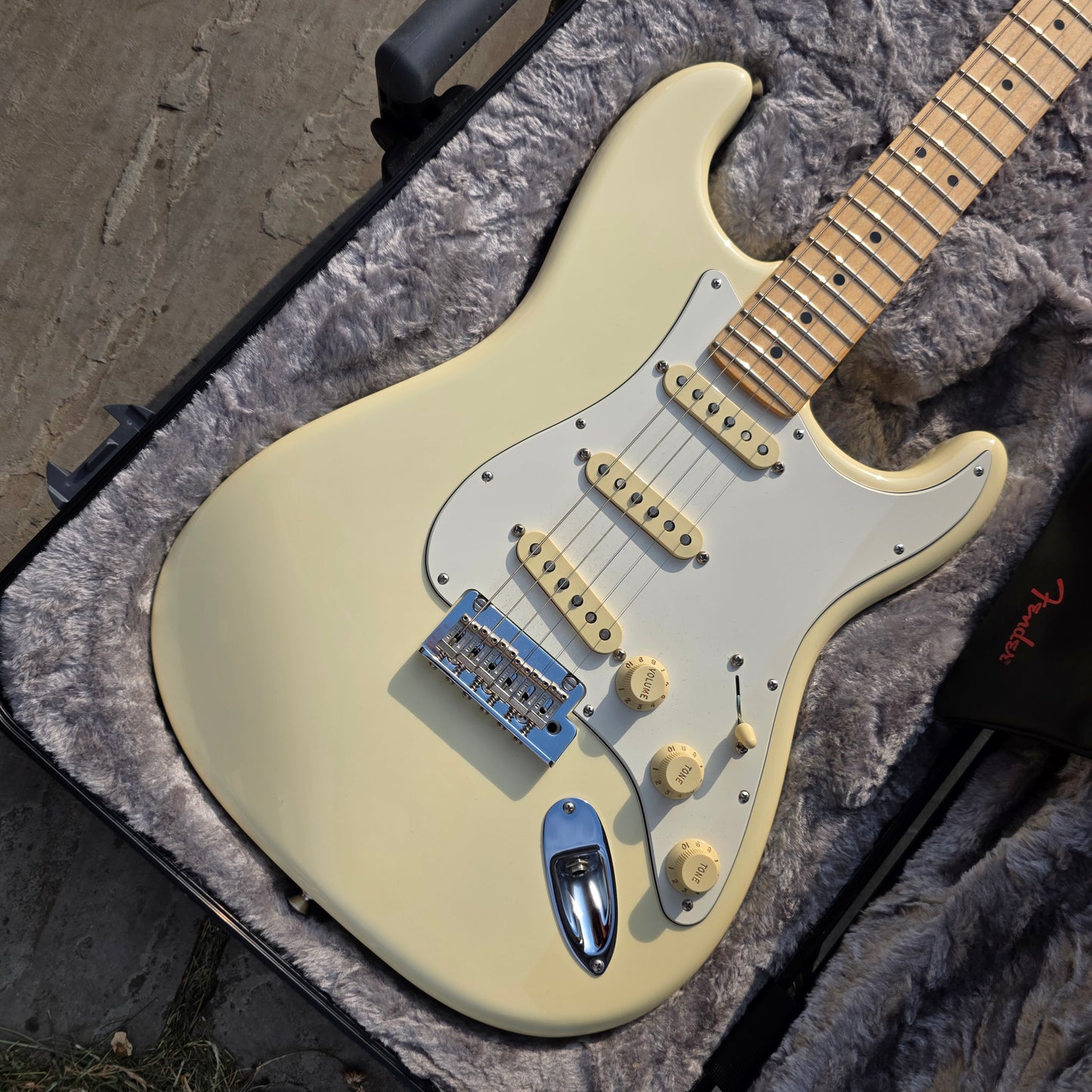 American Professional Stratocaster - Olympic White