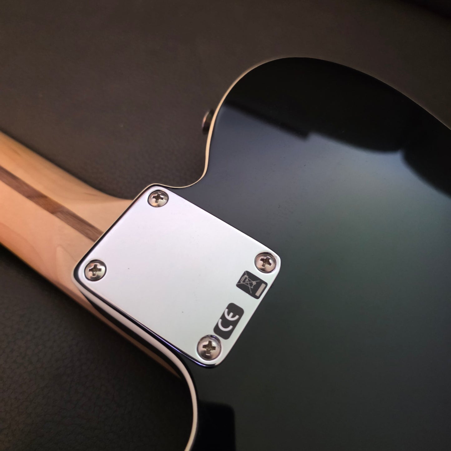 Fender 5 Artist Series Signature Triple Tele Deluxe - Black