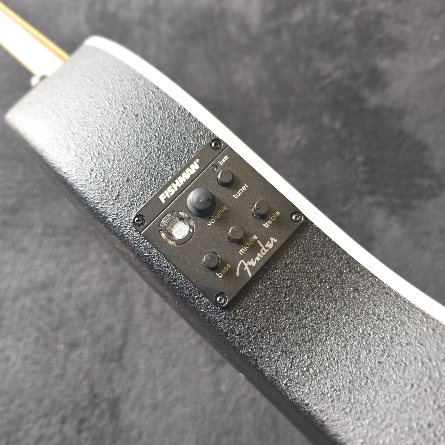 Fender Stratacoustic in black