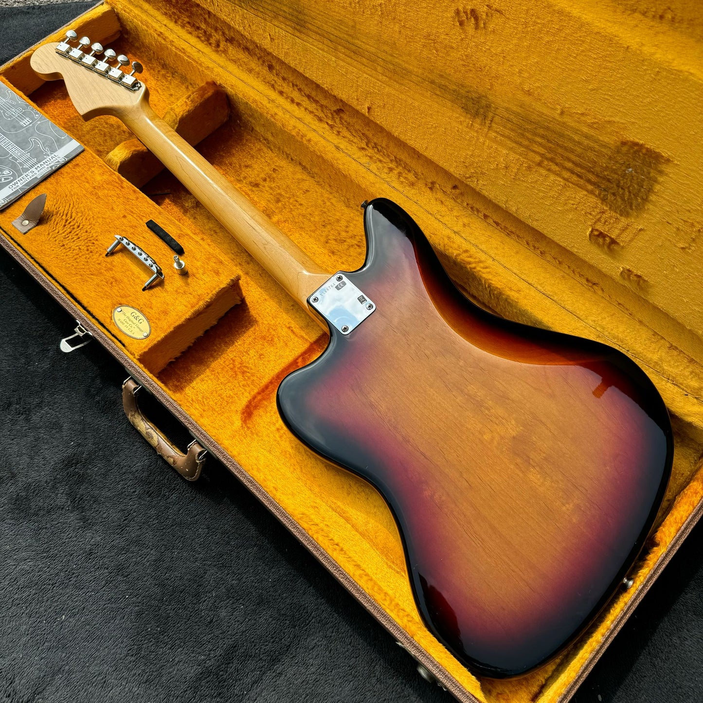 Fender American Vintage '62 Jaguar 3-Color Sunburst