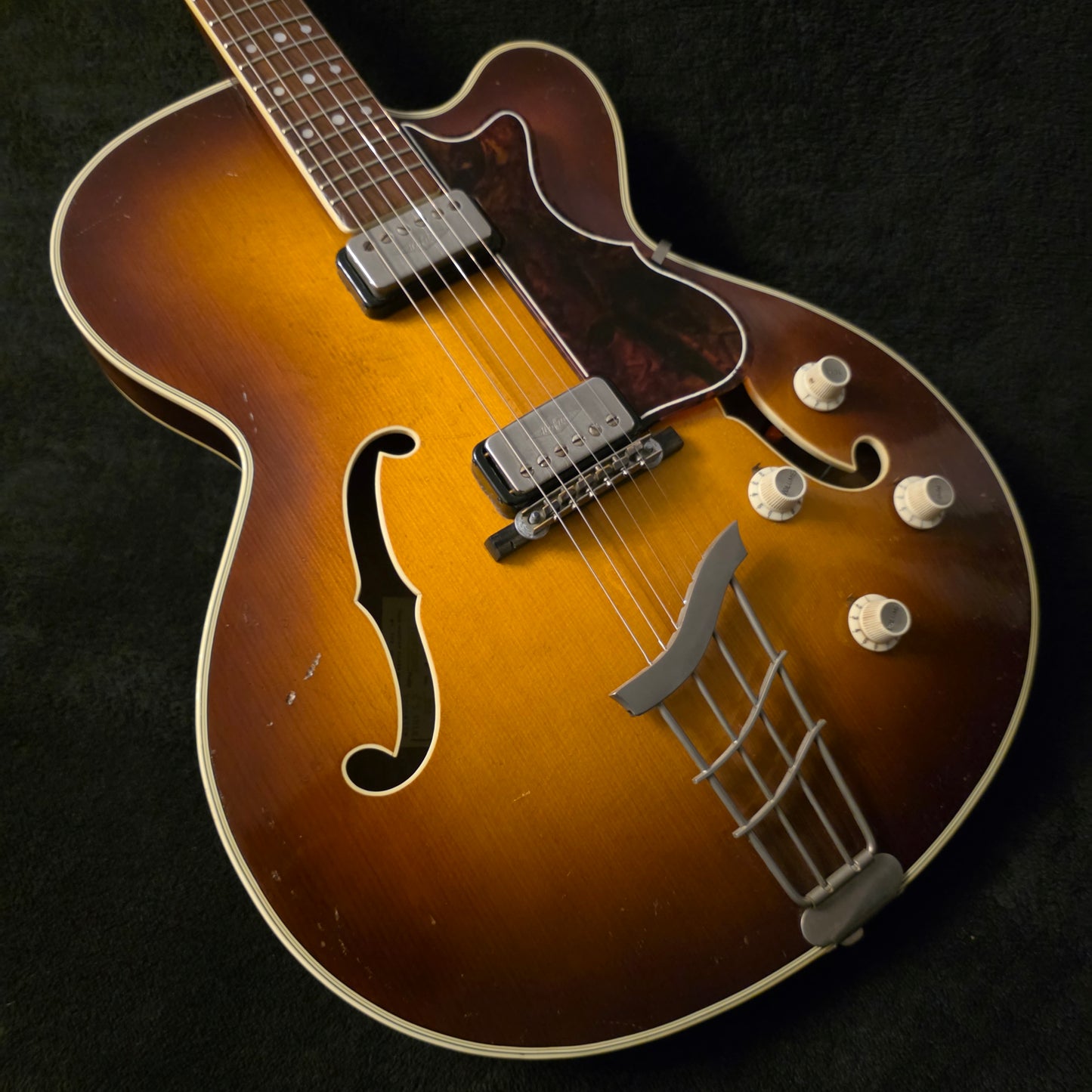 Hofner President E2 Thin Brunette 1963/1964 (All Original)