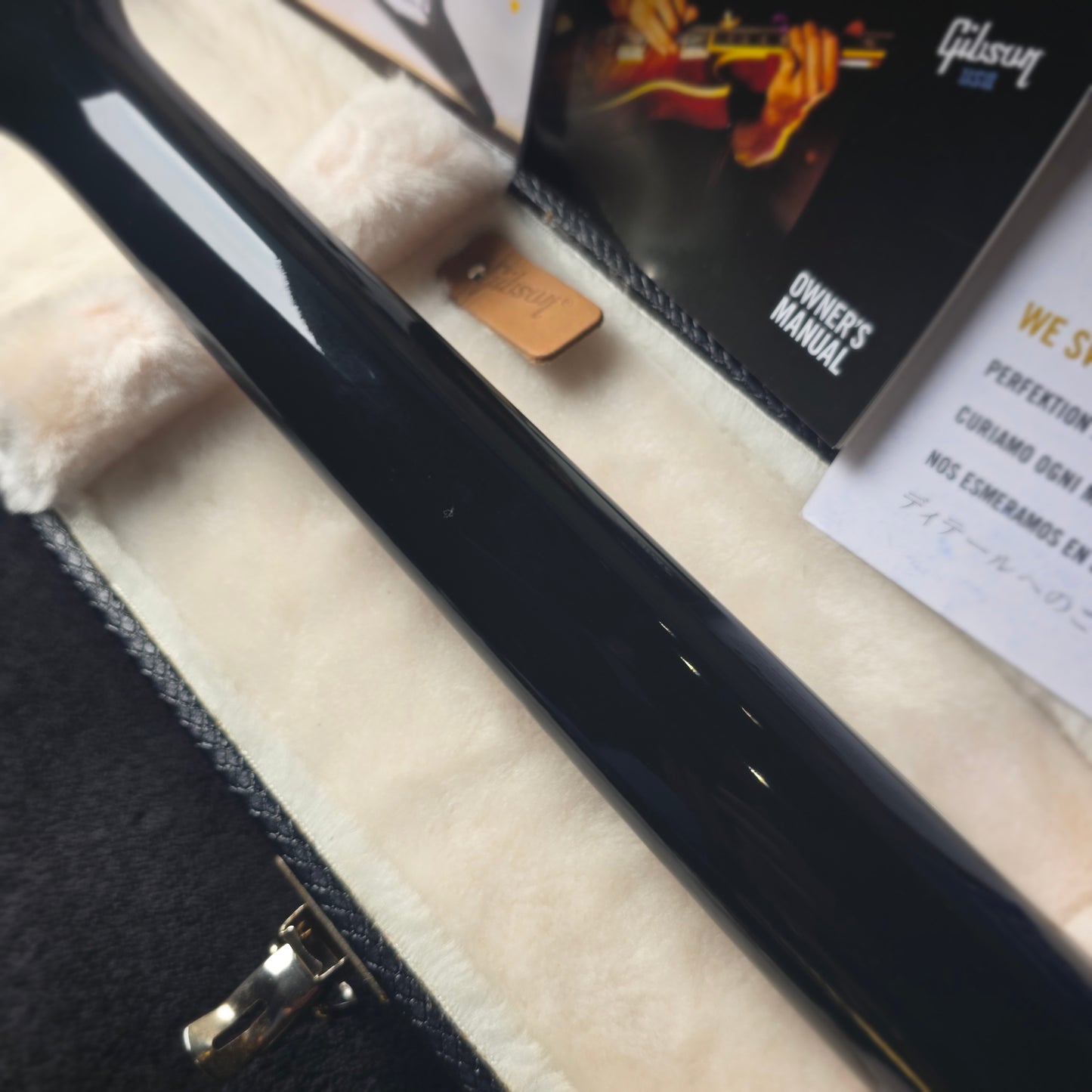 Gibson Flying V in Ebony