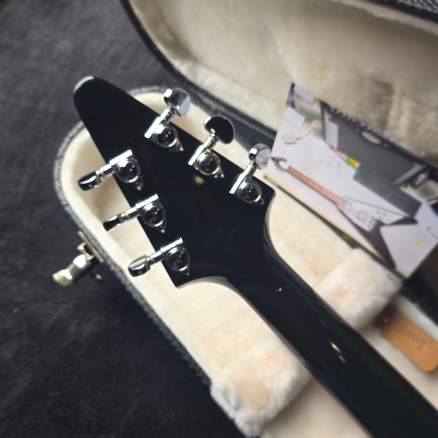 Gibson Flying V in Ebony