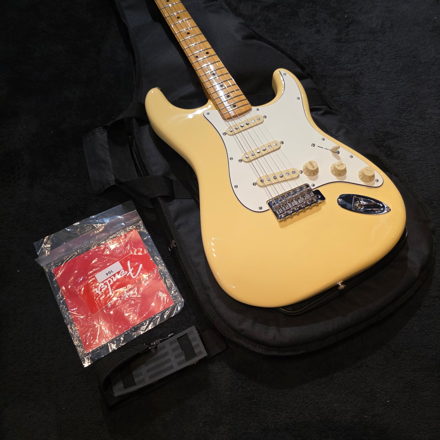 Fender Vintera II '70s Stratocaster with Maple Fretboard 2025 - Vintage White