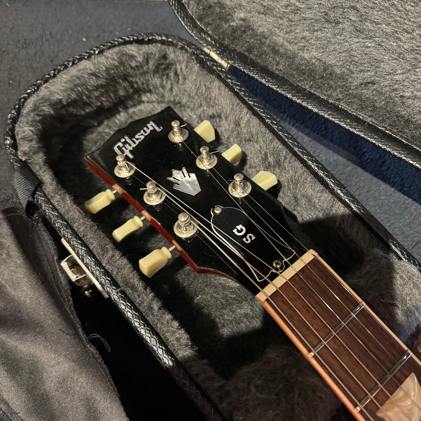 Gibson SG Standard 2005 with original hard case