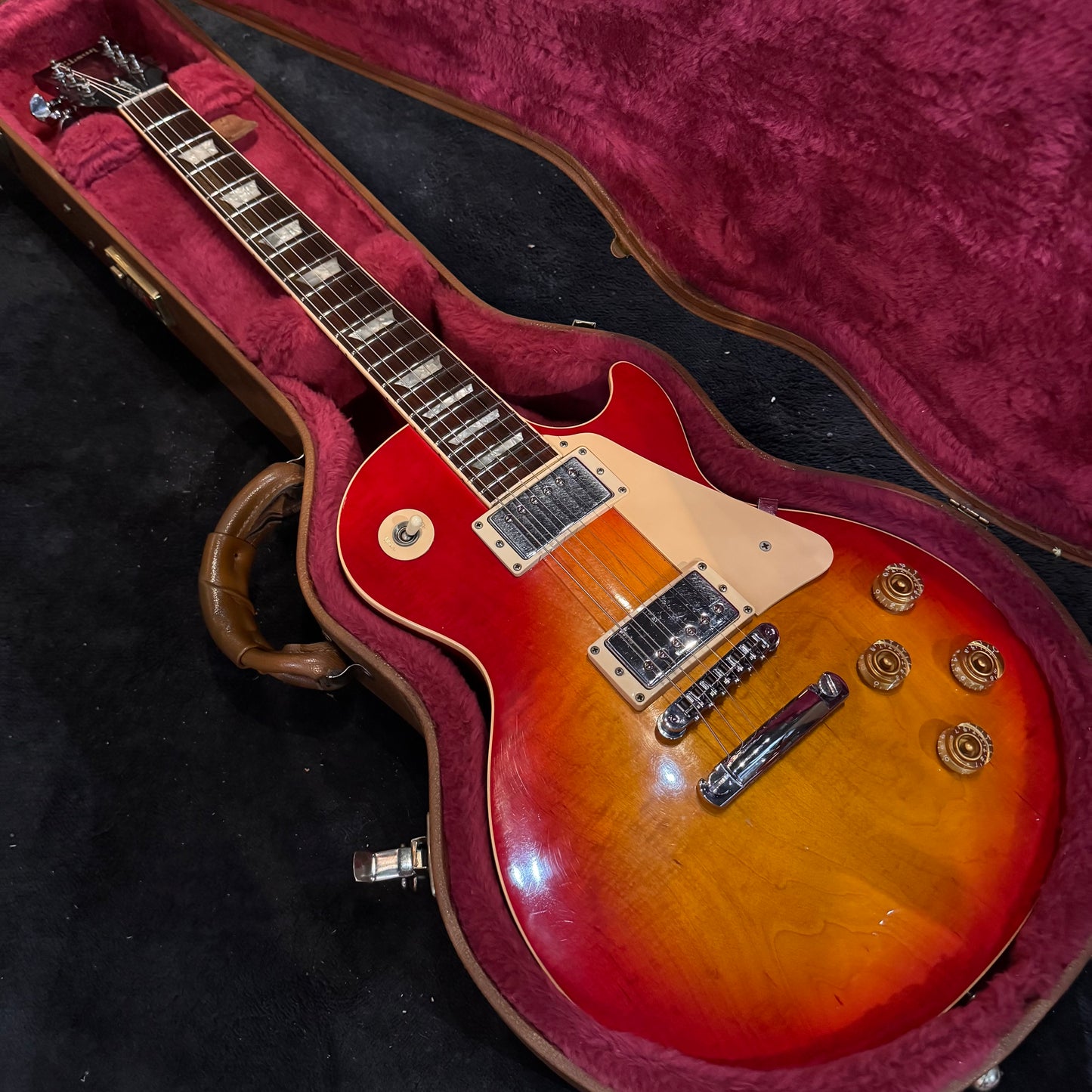 Gibson Les Paul Standard Cherry Sunburst 2000 Year