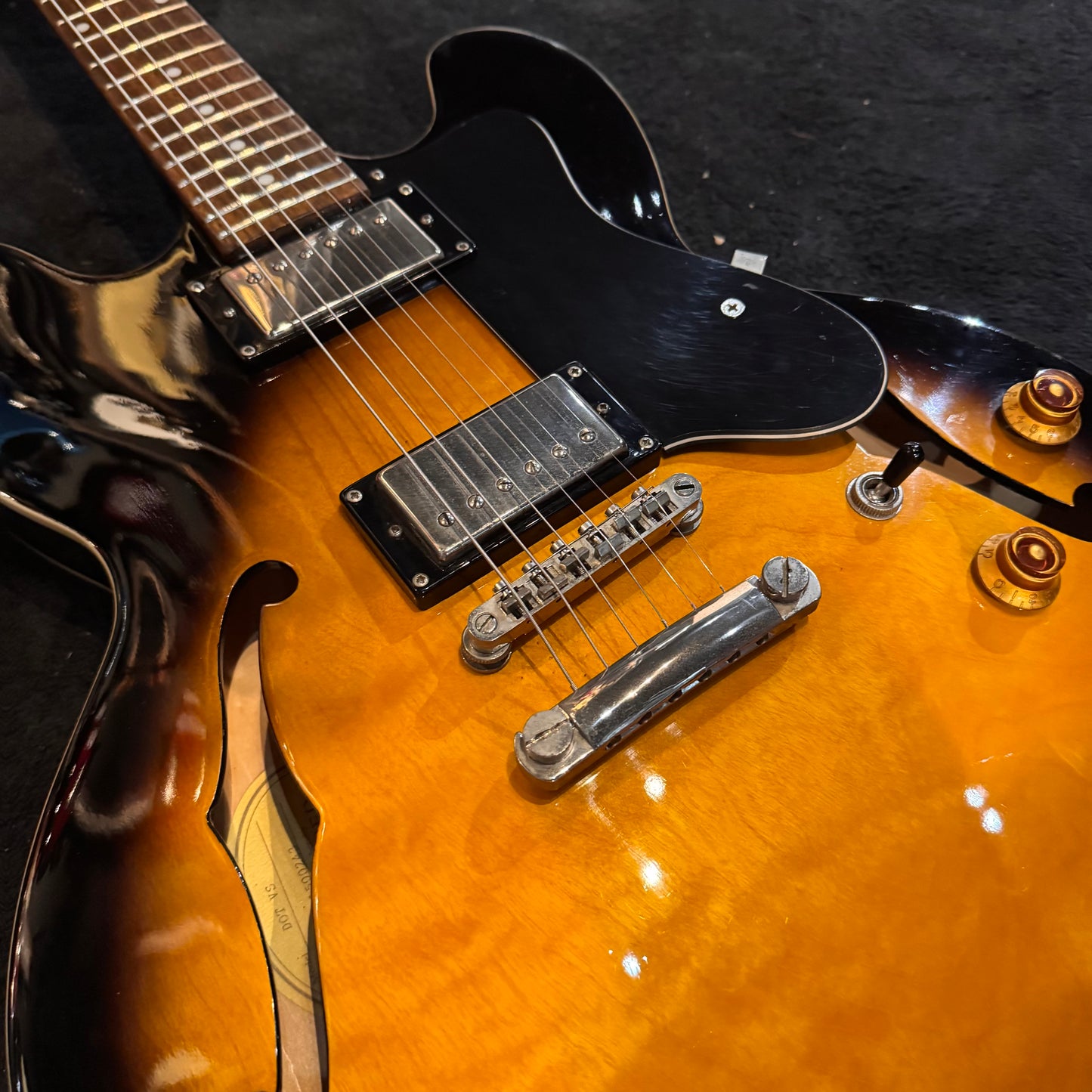 Epiphone ES-335 Dot in Vintage Sunburst