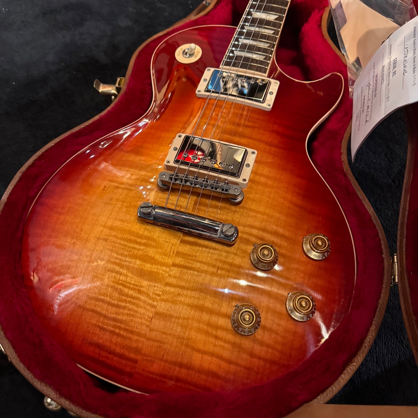 Gibson Les Paul Traditional 2018 in Cherry Sunburst Mint with Flame Top