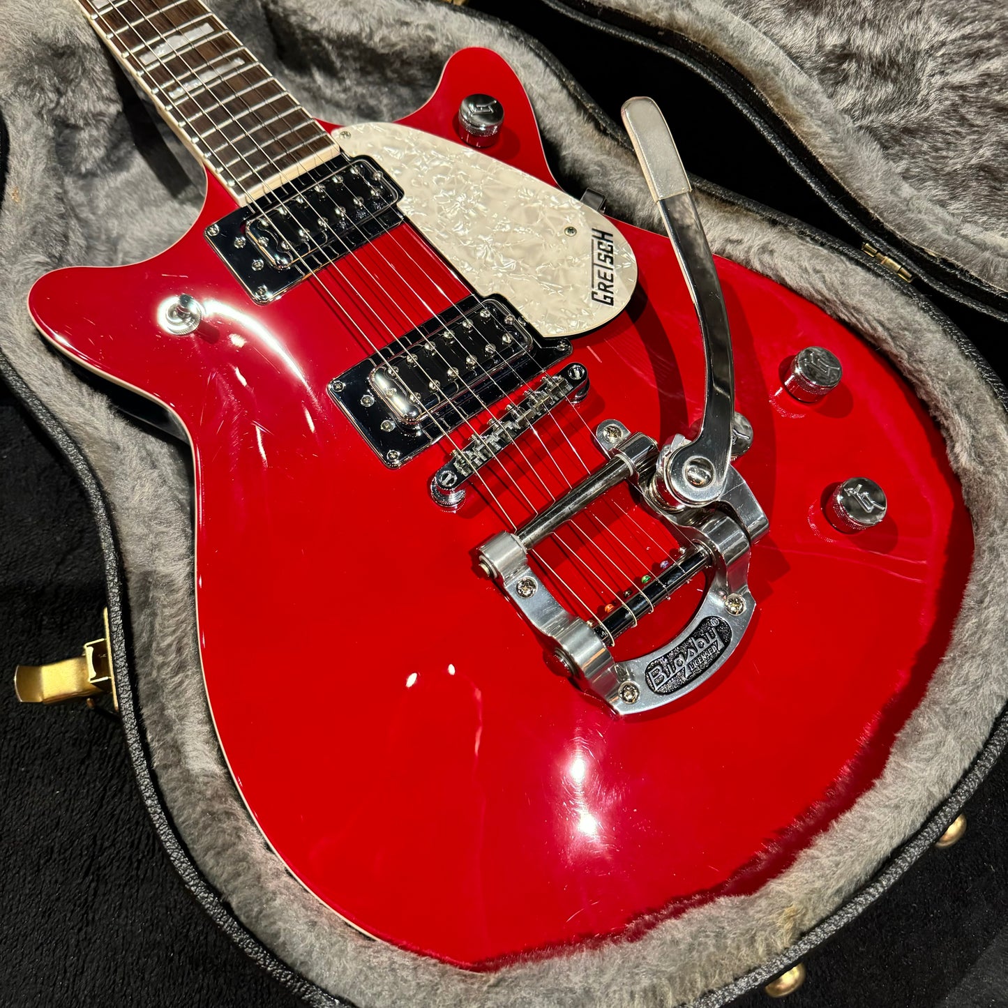 Gretsch G5441T with Gretsch fitted case