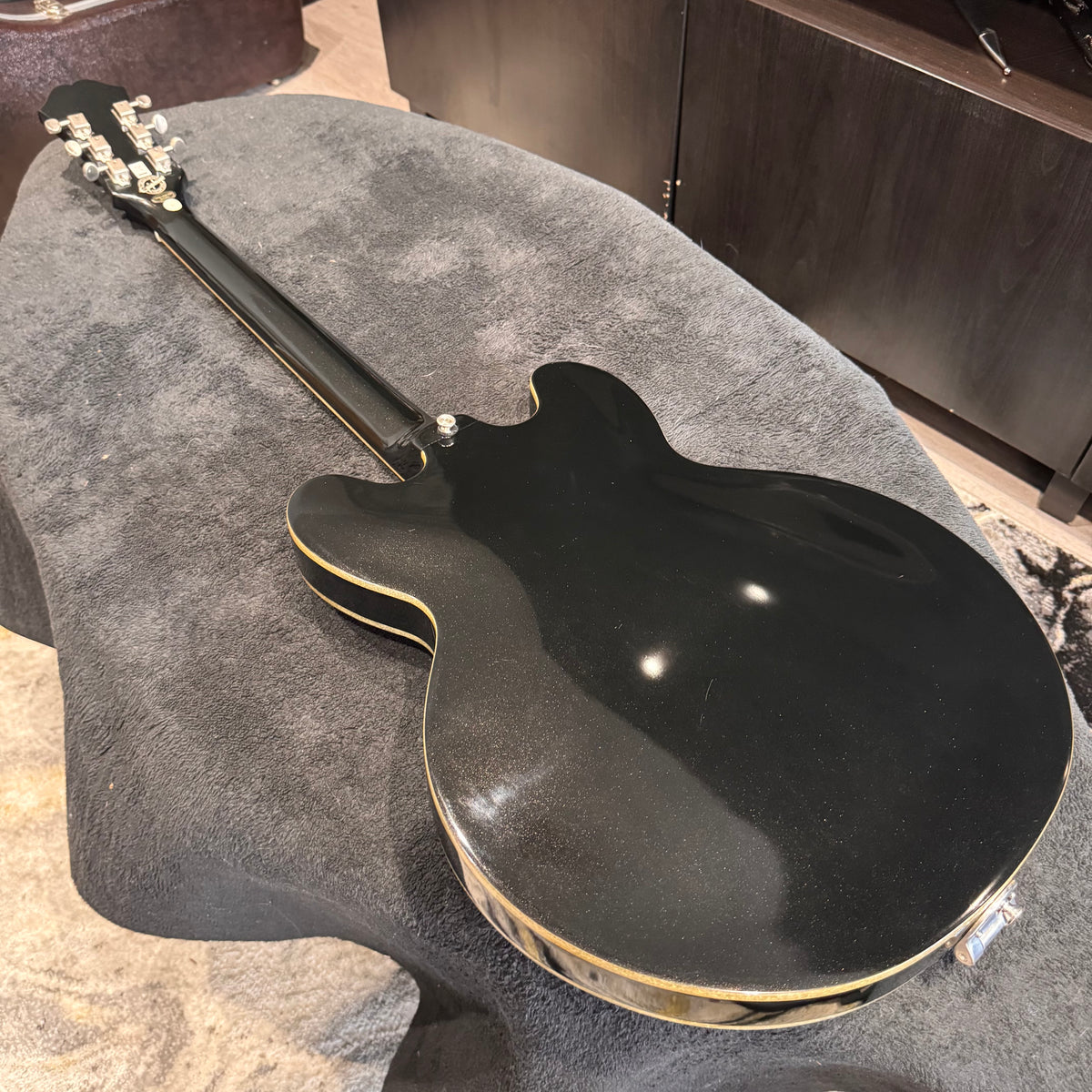 Epiphone Riviera P93 Royale