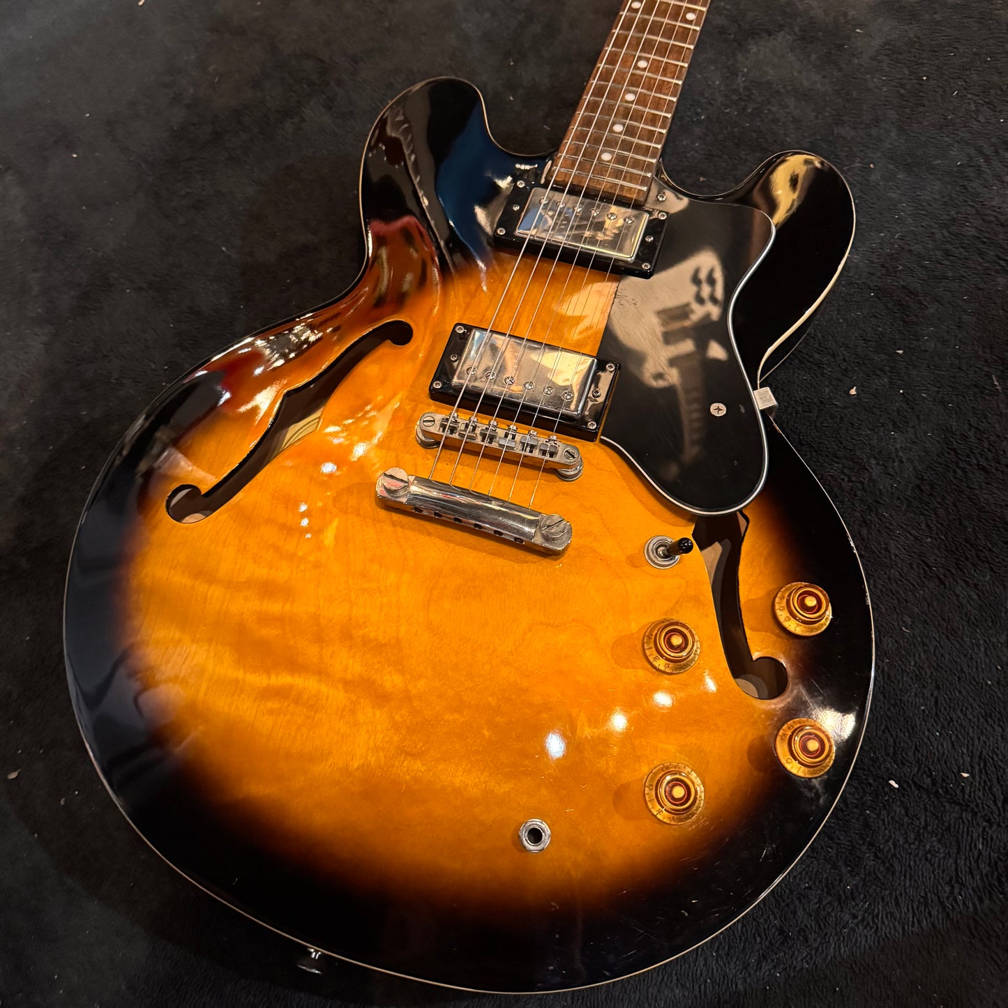 Epiphone ES-335 Dot in Vintage Sunburst