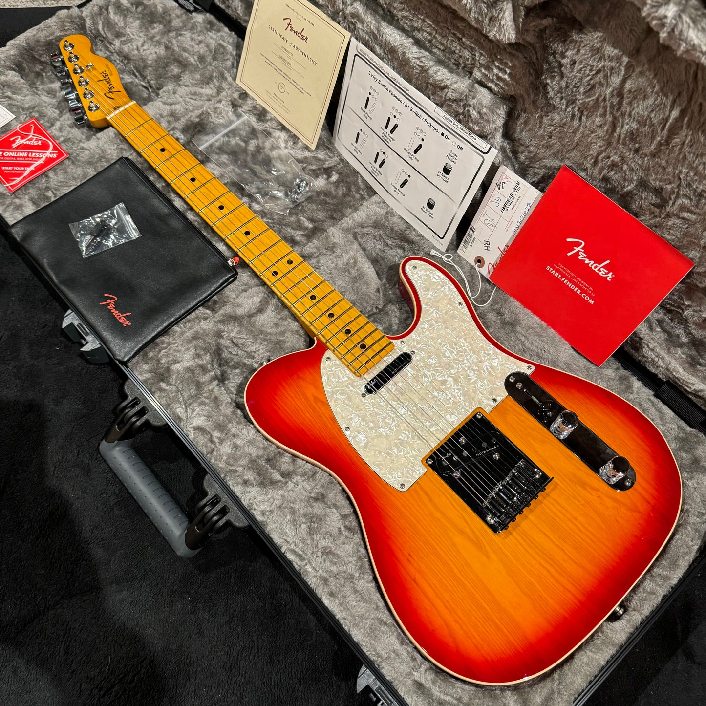 Fender Telecaster Ultra Sunburst 2019