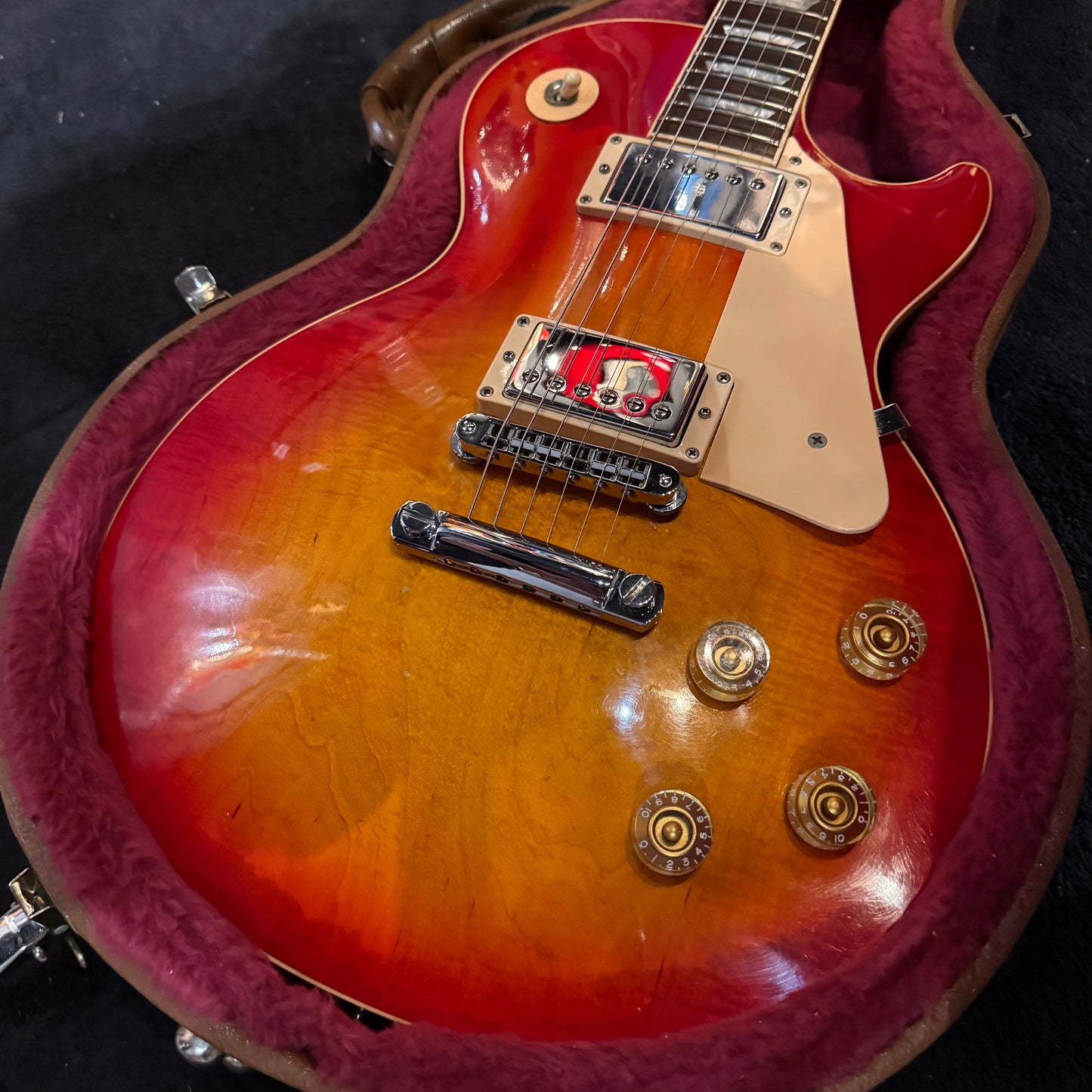 Gibson Les Paul Standard Cherry Sunburst 2000 Year