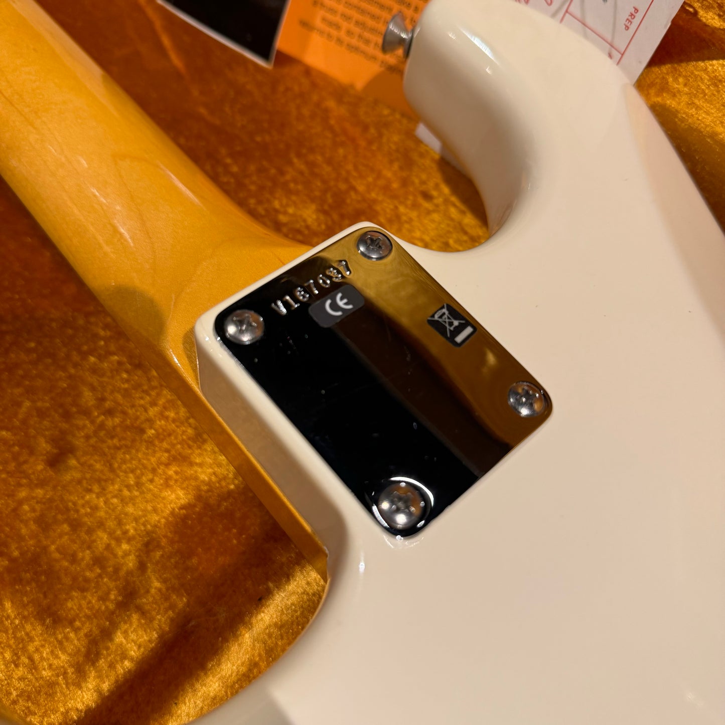 Fender Stratocaster AVRI 62’ 2008 Arctic White Rosewood