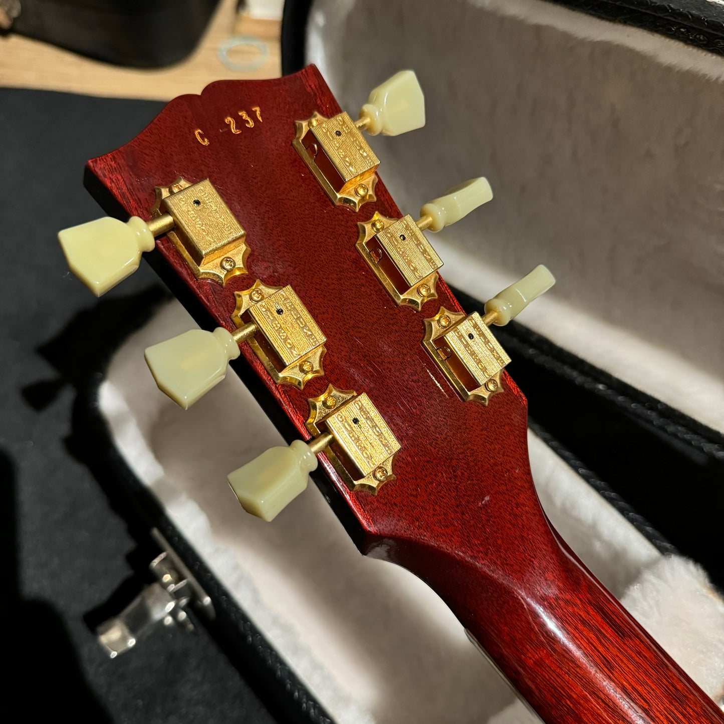 Gibson SG3 Cherry Red (Number 237 of 500)