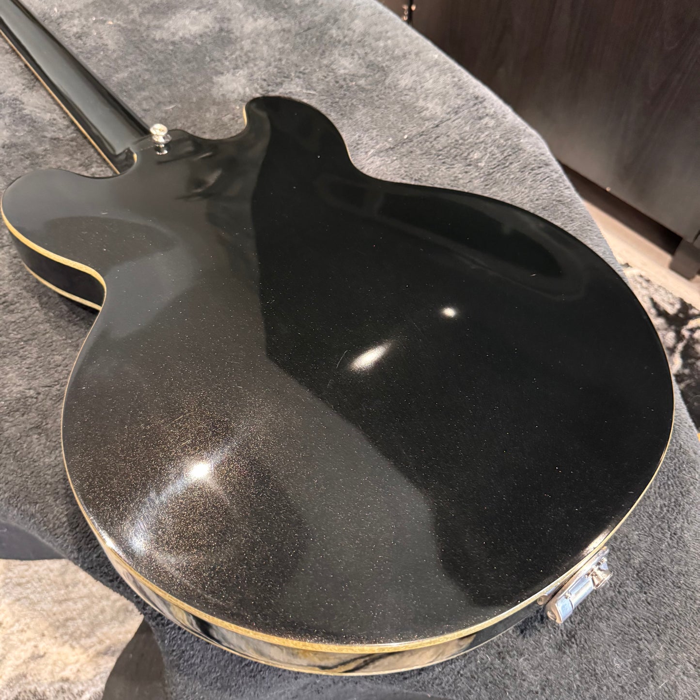 Epiphone Riviera P93 Royale