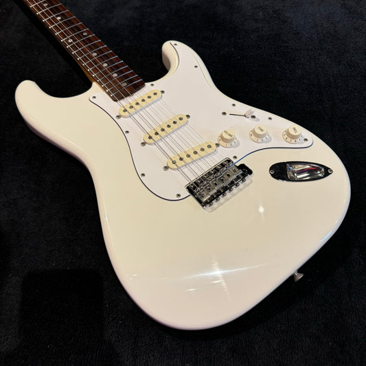 Squier MIJ 1993-1994 Stratocaster in white