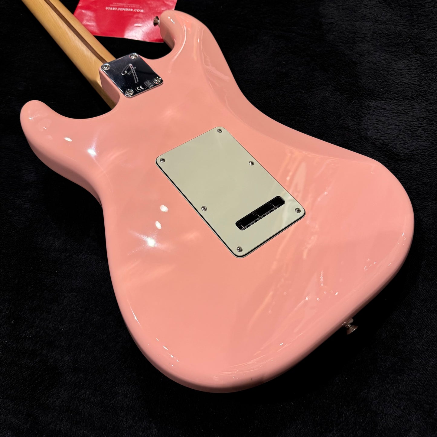 Fender Stratocaster FSR Shell Pink