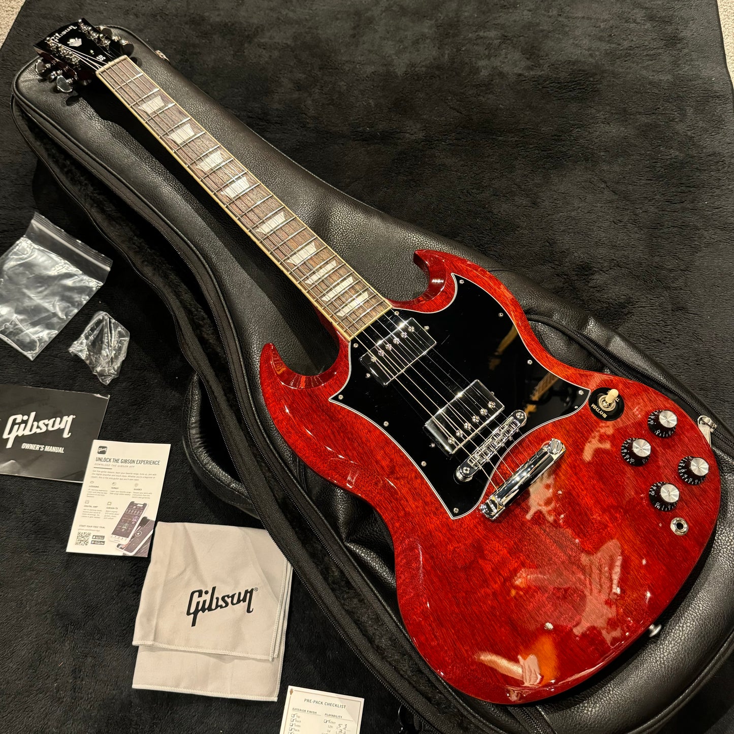 Gibson SG Standard in Cherry Red 2023