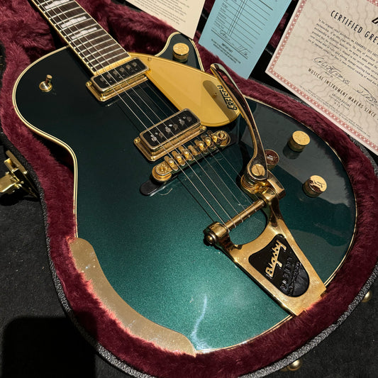 Gretsch G6128T in Cadillac Green