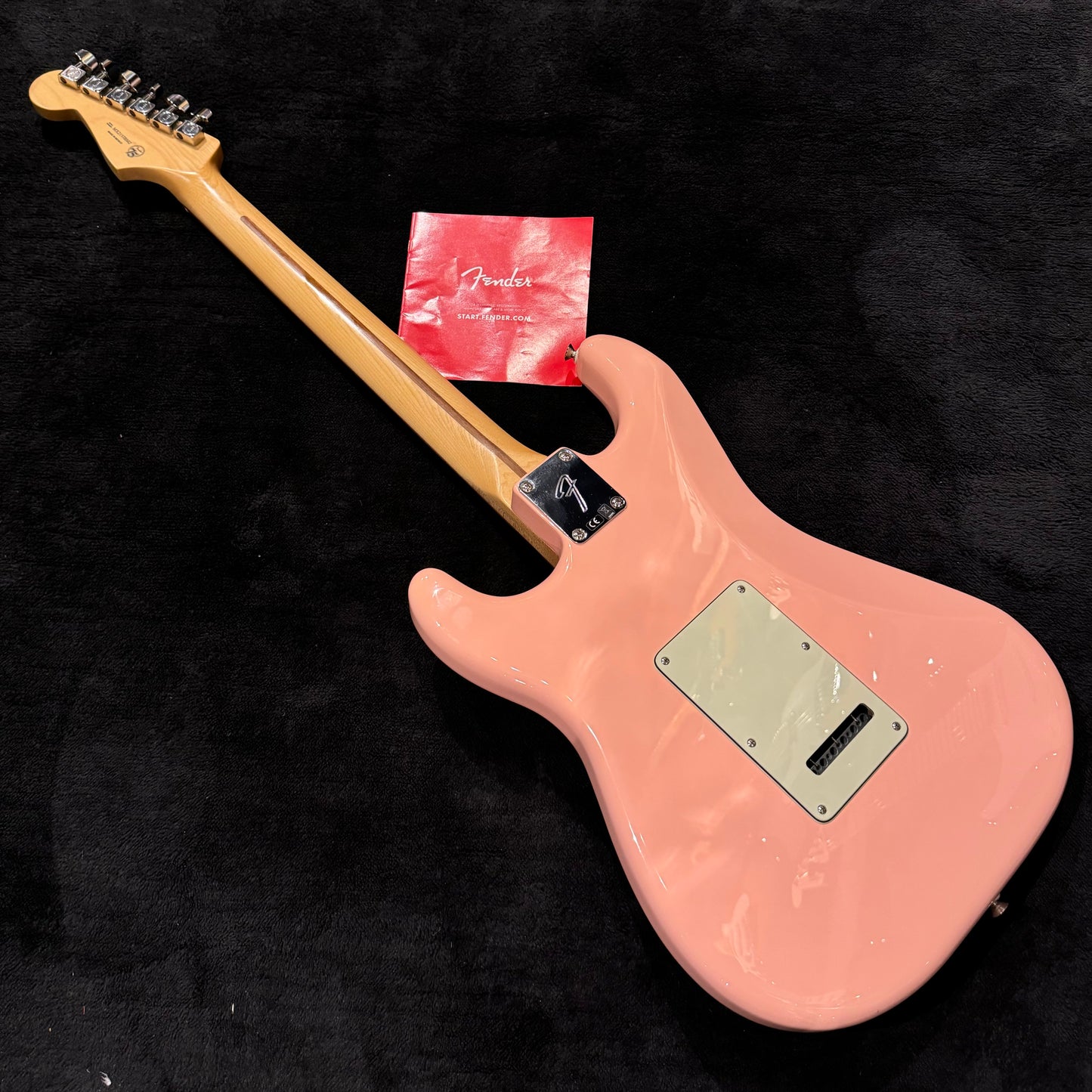 Fender Stratocaster FSR Shell Pink