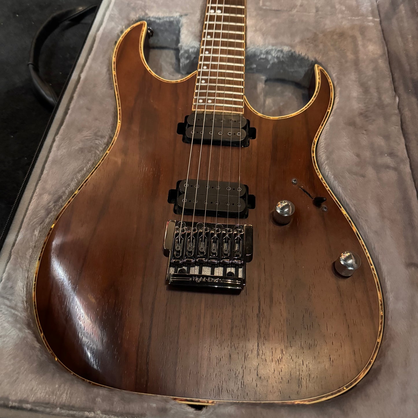 Ibanez RG721RW Premium with case