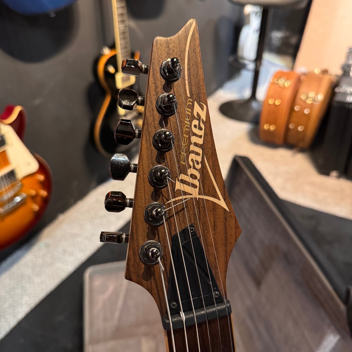 Ibanez RG721RW Premium with case