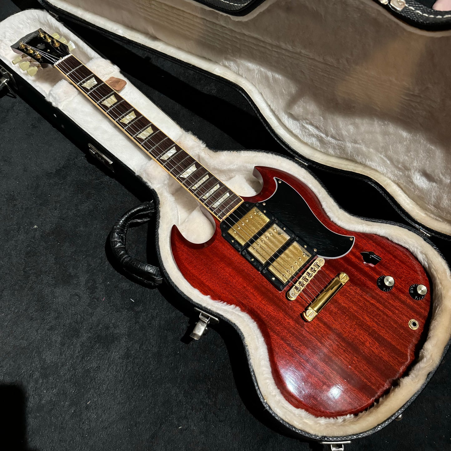 Gibson SG3 Cherry Red (Number 237 of 500)