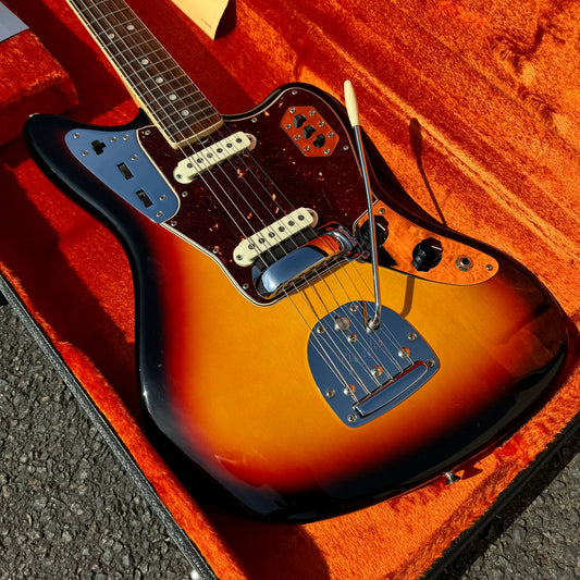 Fender American Vintage '65 Jaguar AVRI- 3-Color Sunburst