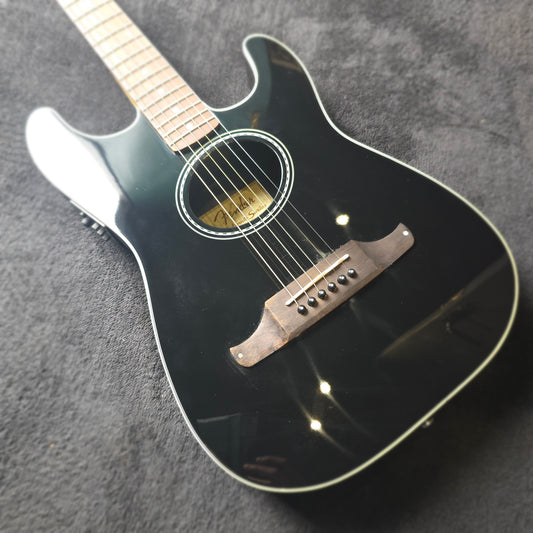 Fender Stratacoustic in black