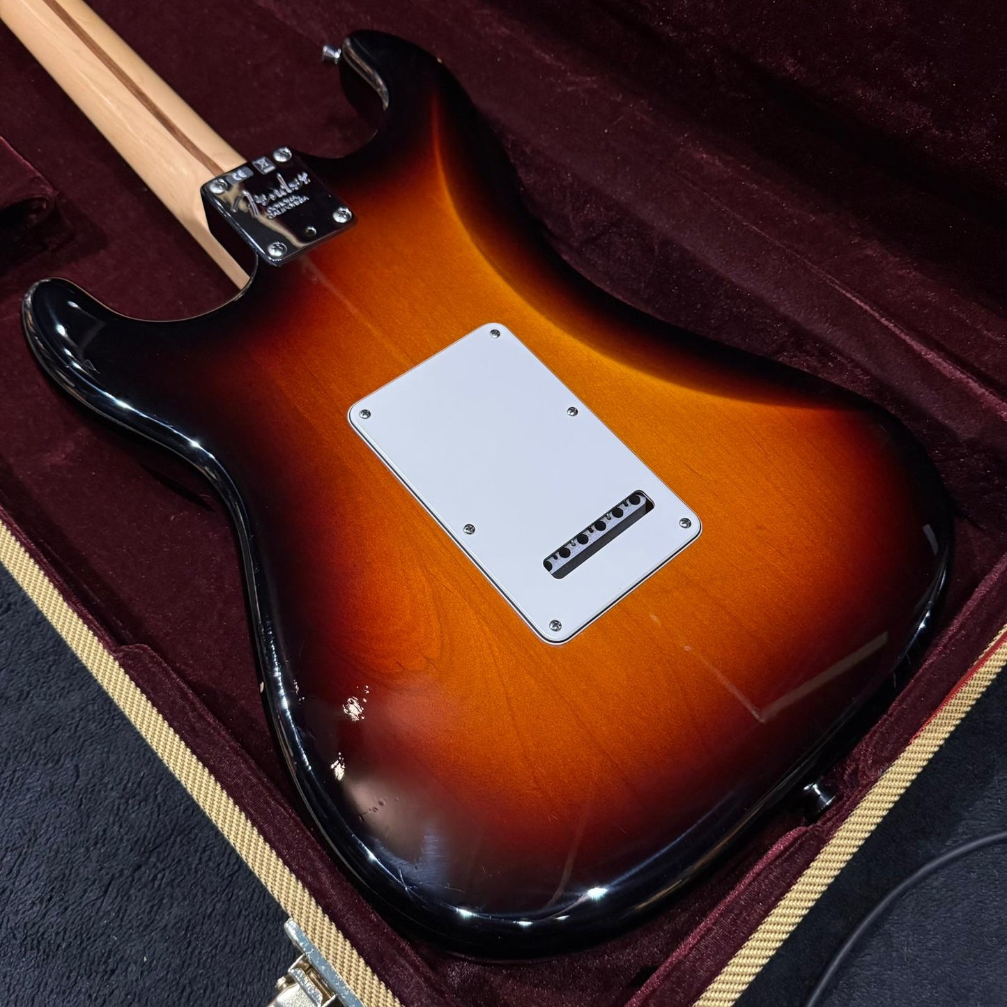 Fender American Standard Stratocaster with Maple Fretboard 2011 3-Color Sunburst