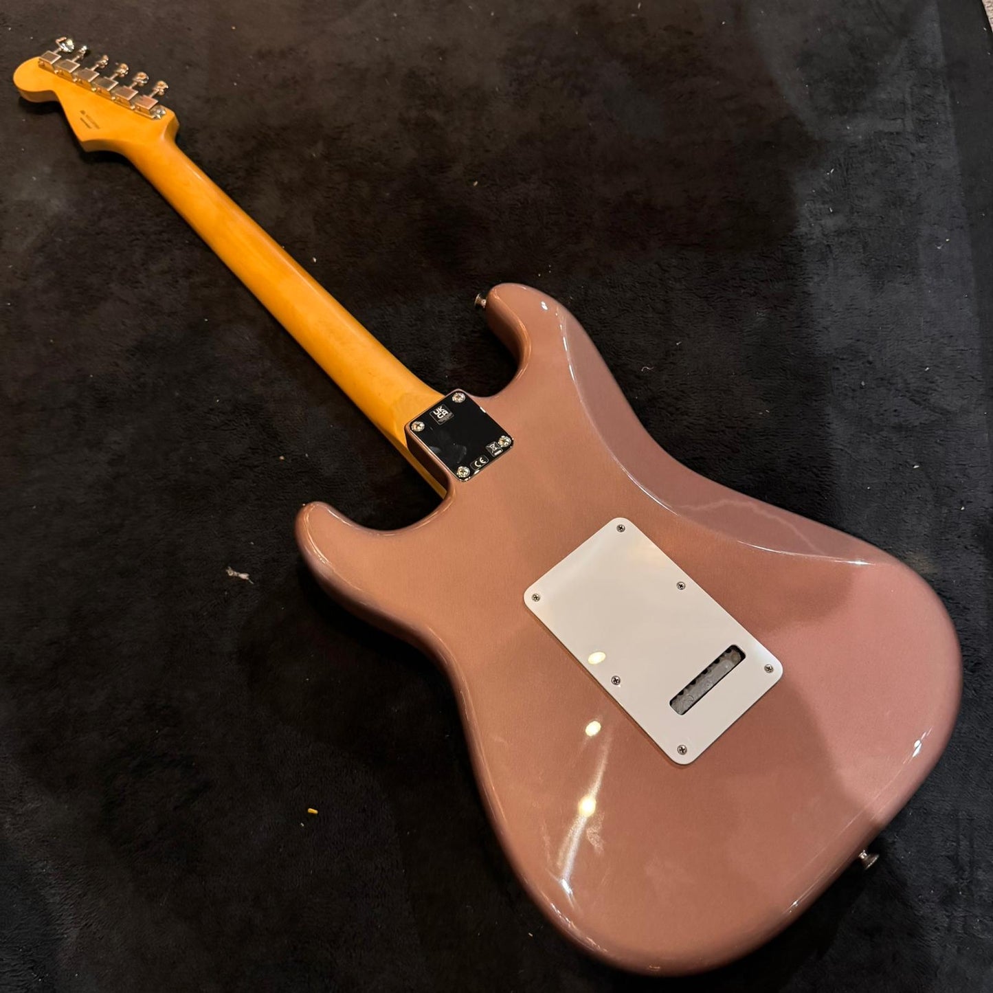 Fender Vintera '60s Stratocaster Modified with Pau Ferro Fretboard Burgundy Mist Metallic