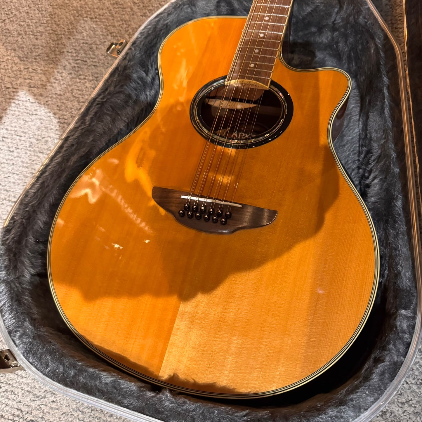 Yamaha APX700II - 12 Thinline Acoustic/Electric Cutaway 12String 2010s - Natural