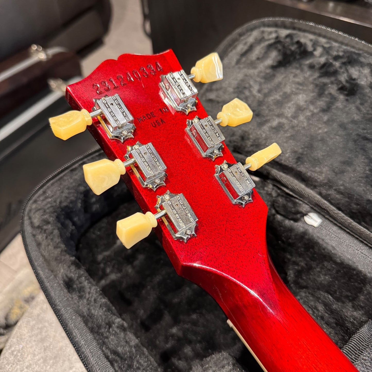 Gibson Les Paul Studio 2024 - Cherry sunburst