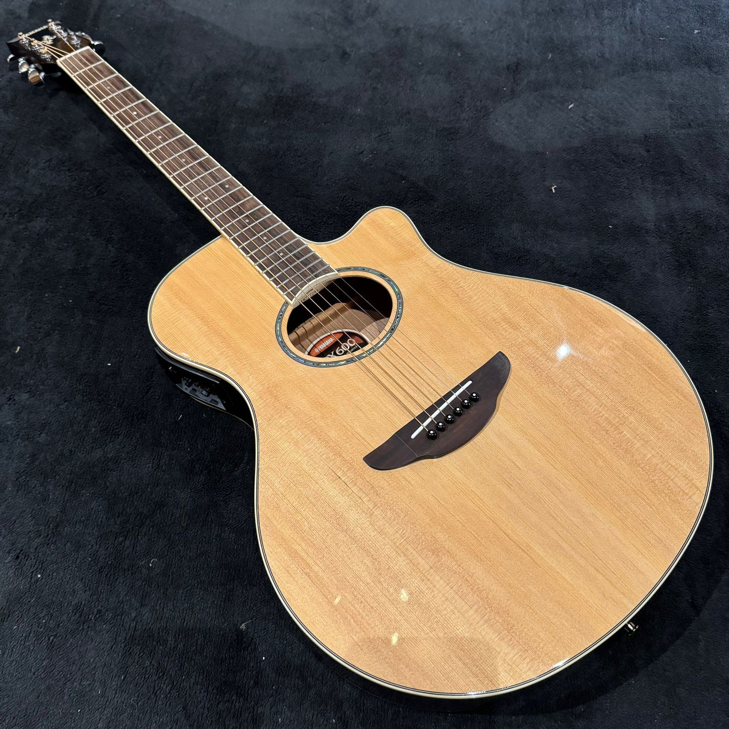 Yamaha APX600 Thinline - Natural