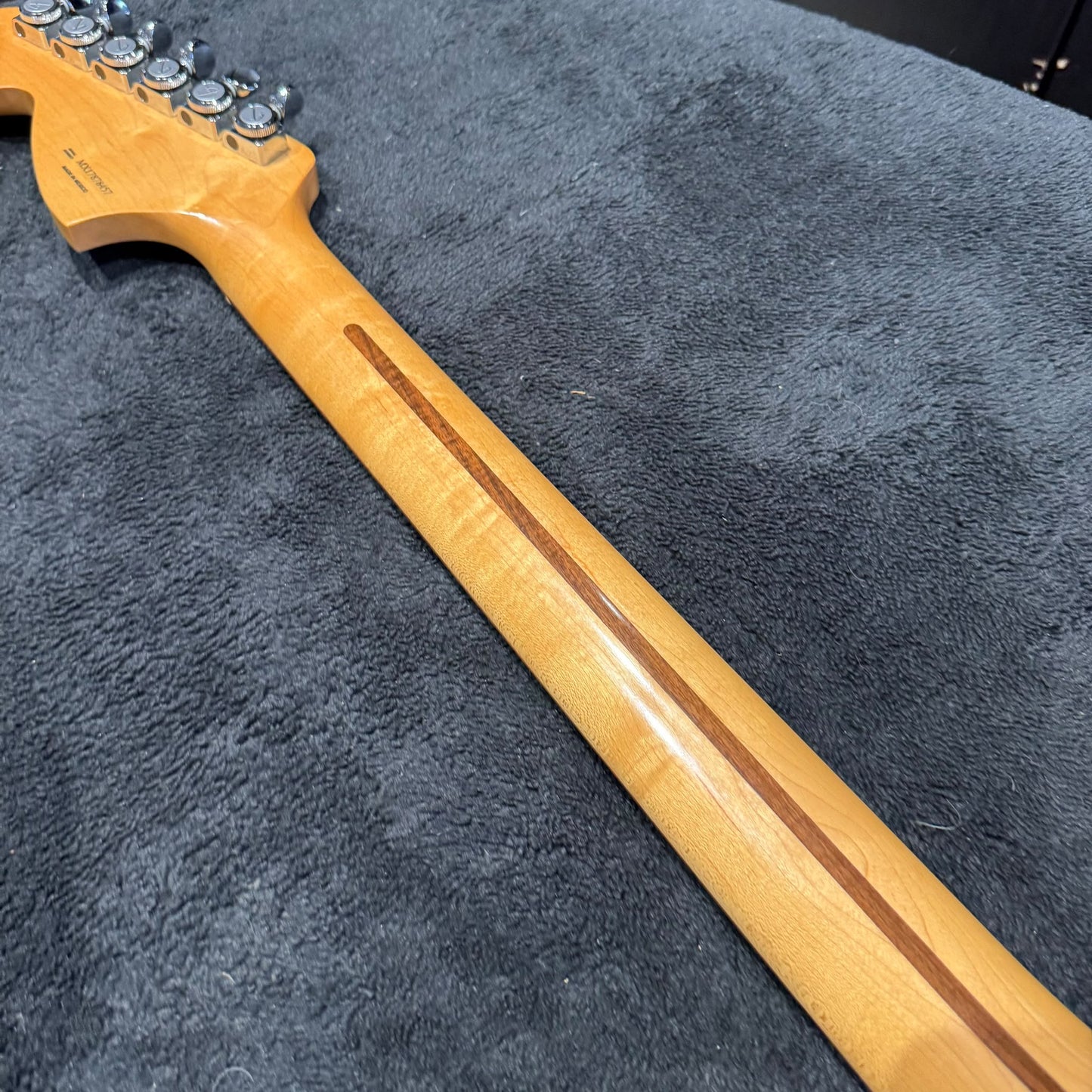 Fender Deluxe Roadhouse Strat 2018 - Mystic Iced Blue