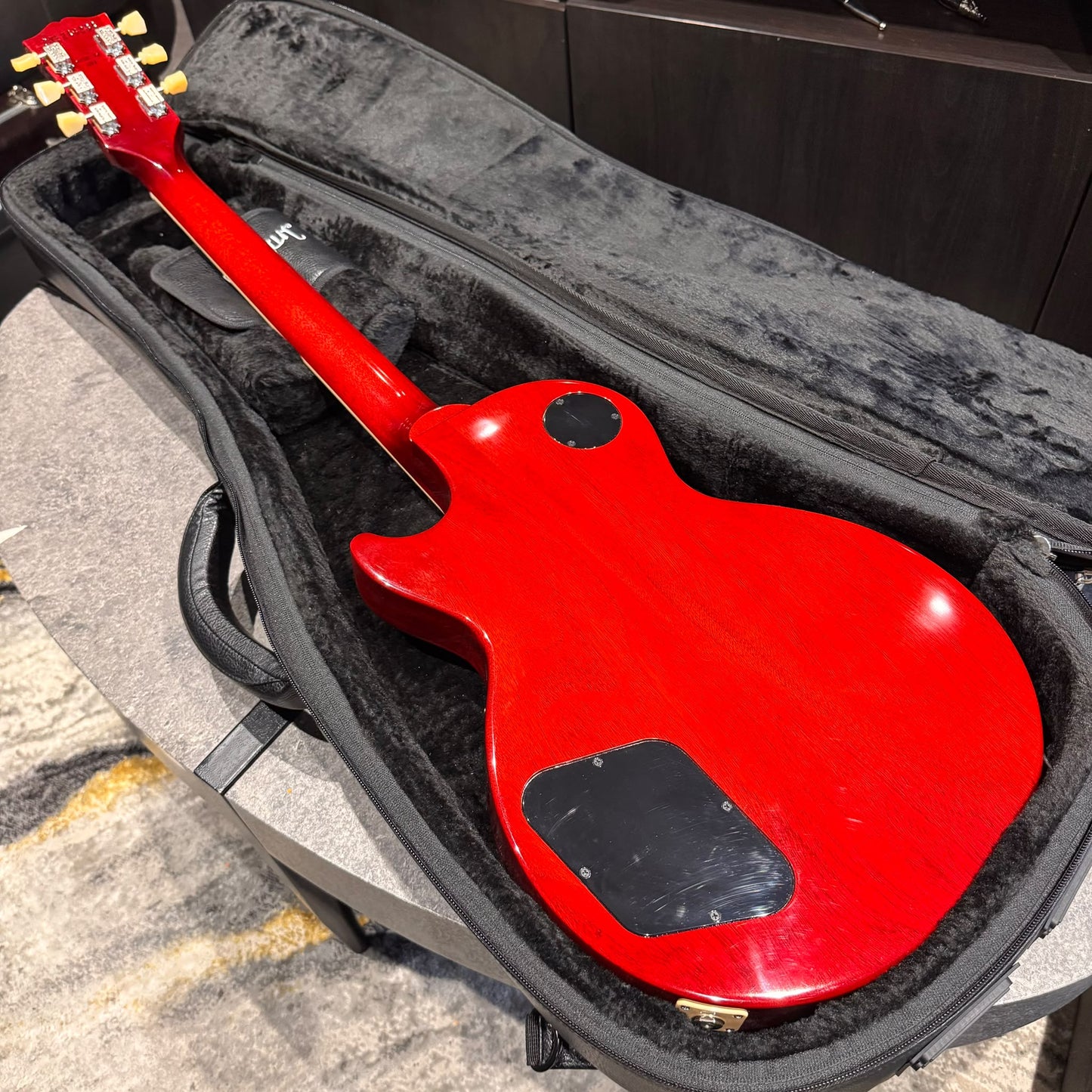 Gibson Les Paul Studio 2024 - Cherry sunburst