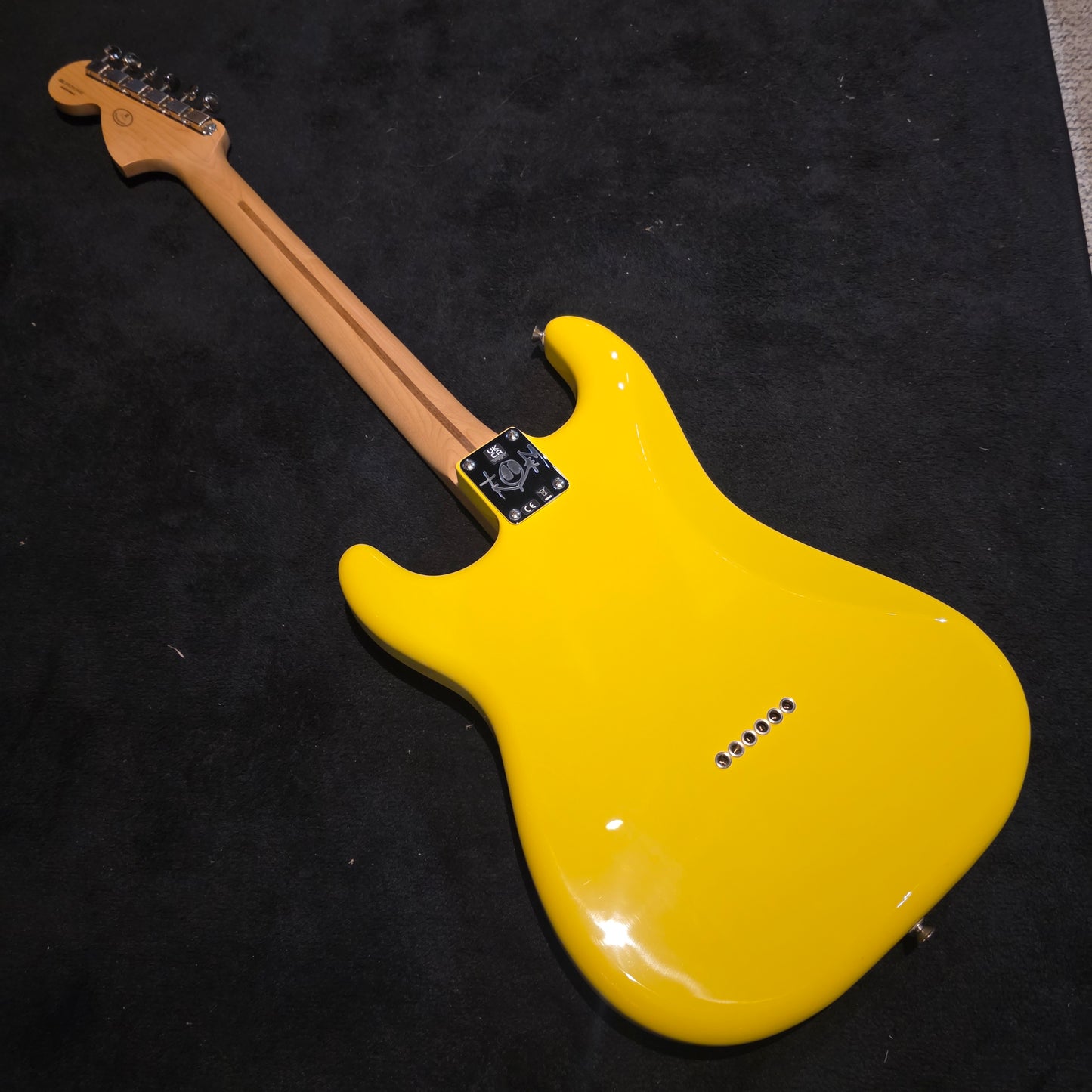 Fender Limited Edition Tom DeLonge Signature Stratocaster Graffiti Yellow