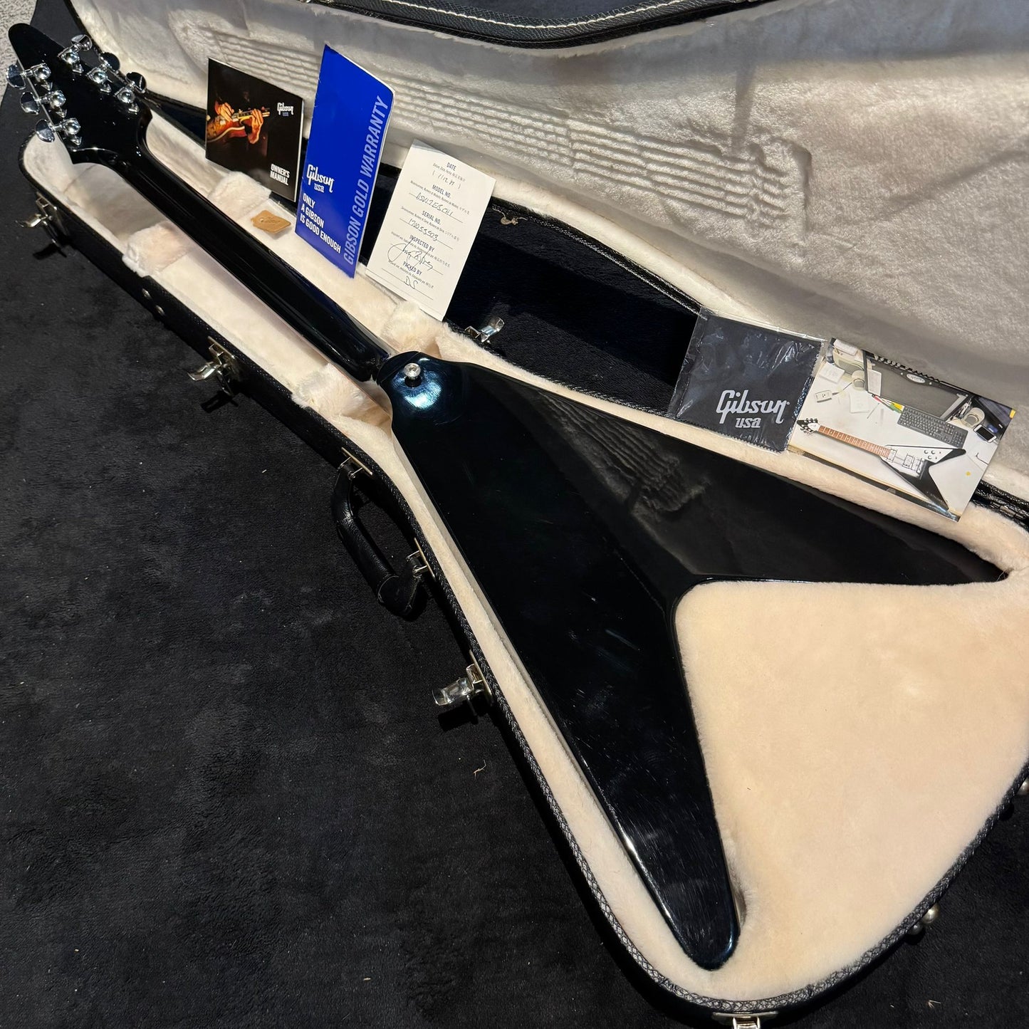 Gibson Flying V T 2014 with dirty finger pickups