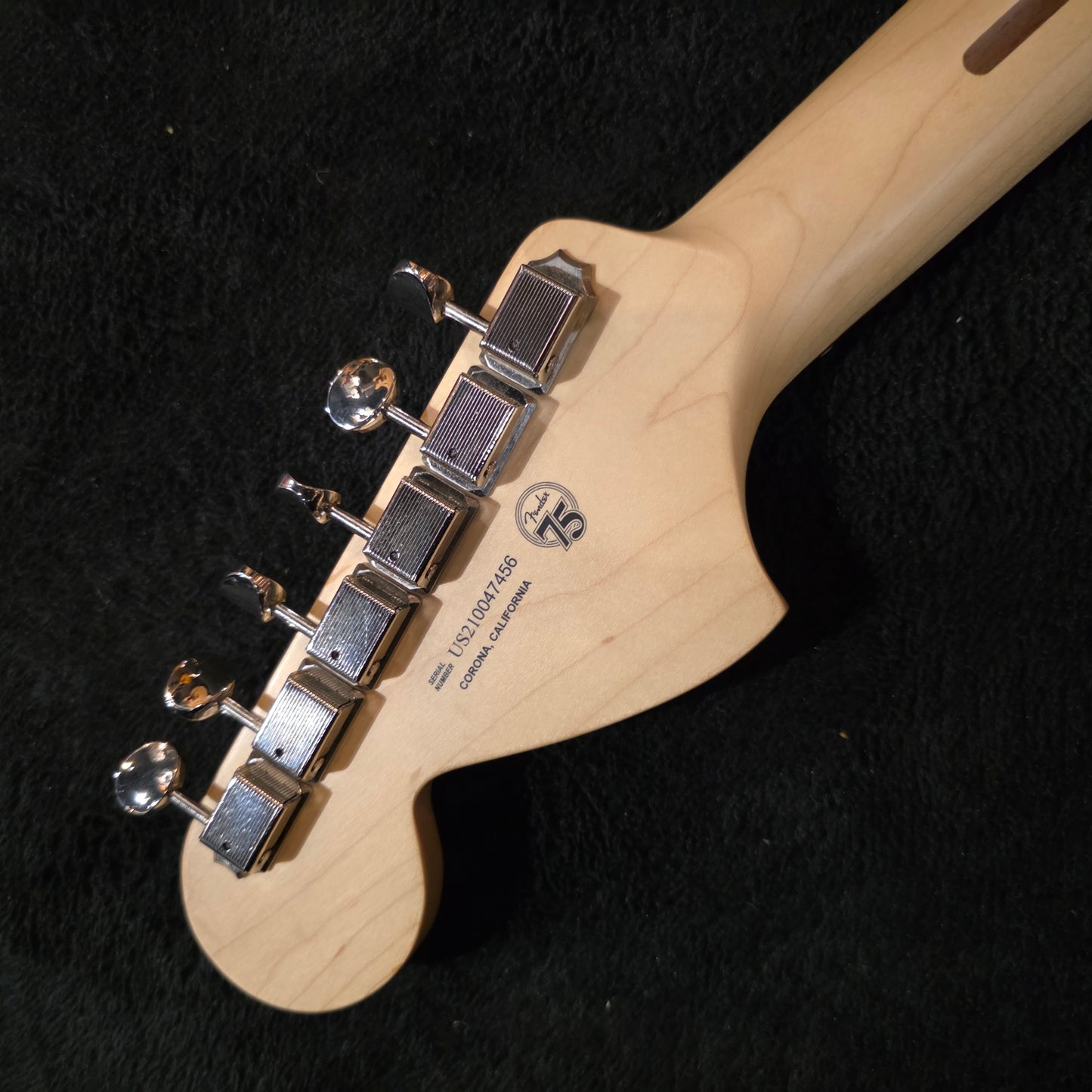 Fender American Performer Stratocaster HSS with Rosewood Fretboard Aubergine