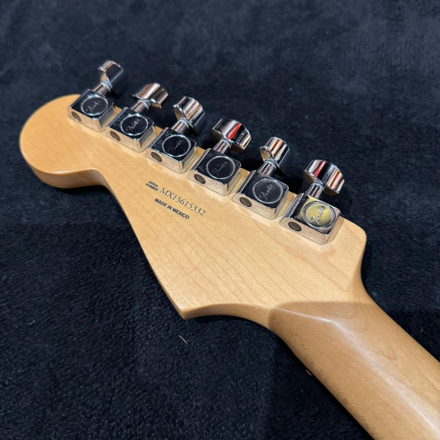 Fender Standard Stratocaster with Rosewood Fretboard 2015 - Arctic White